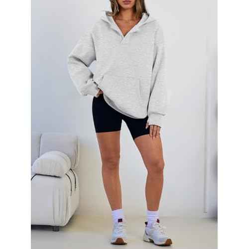 Trendy Queen Womens Oversized V Neck Hoodies with Thumb Hole Pullover Sweatshirts Y2k Clothes Fall Fashion Outfits 2025