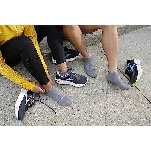Brooks Run-In No Show Socks I Men & Women Performance Athletic Running Socks I Comfort Fit (3-Pack Set)