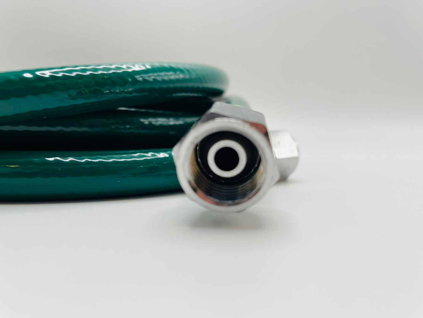 O2-Oxygen Hose-25531-001, Color-Green, 3 Meters or 118", DISS Female X Diss Female X Diss. Clean for medical use.
