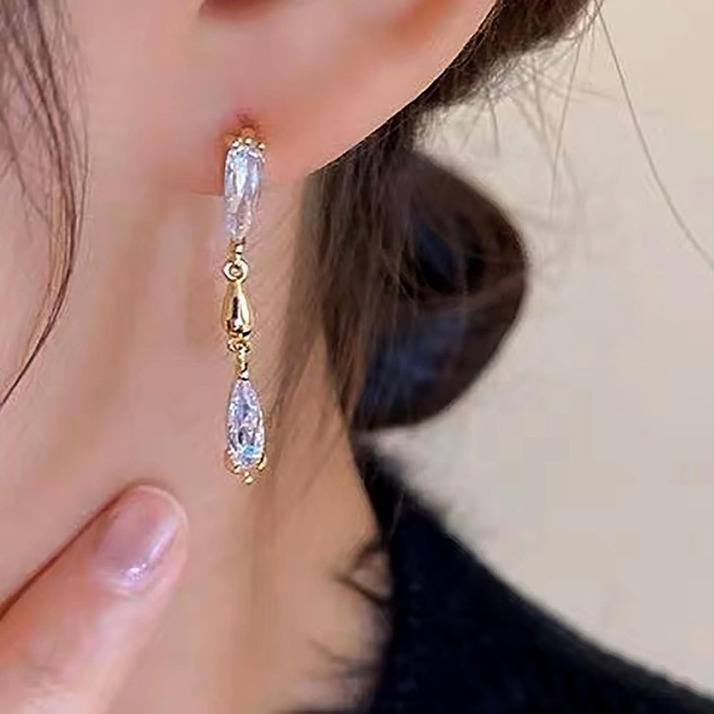 Vintage Crystal Teardrop Earrings Long Linear Rhinestone Earrings Gold Crystal Stud Earrings Sparkly Cz Bridal Earrings Jewelry for Women