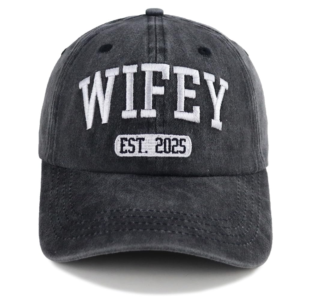 2 Pack Hubby Wifey Hats 2025, Couples Gifts for Bridal Shower Anniversary Honeymoon Engagement, Wedding for Him Her Wife Husband Mr Mrs Baseball Caps Black