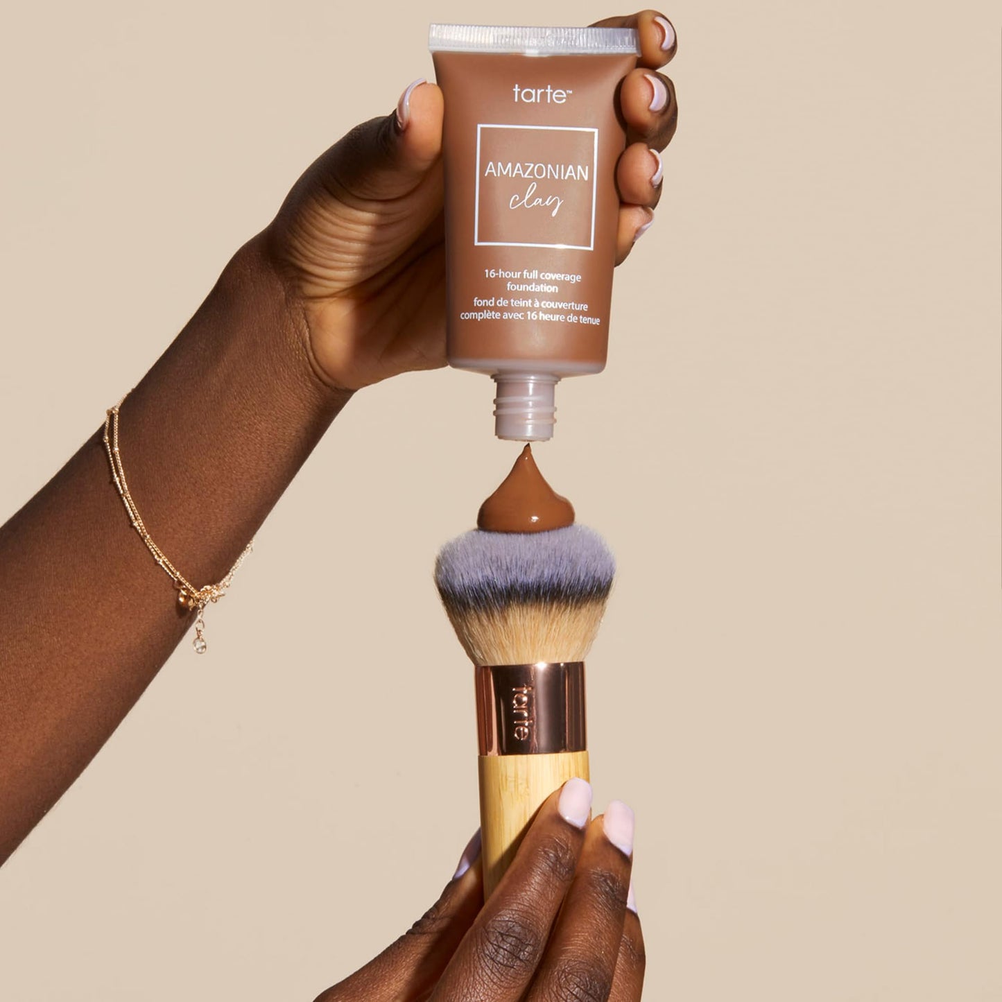 tarte the buffer airbrush finish foundation brush - -