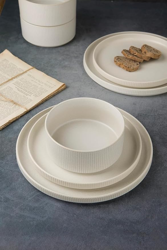 famiware Star Plates and Bowls Sets, Modern Stoneware Dinnerware Sets for 6, 18-Piece Kitchen Dish Set - Chip and Scratch Resistant, Microwave and Dishwasher Safe Tableware, Matte White