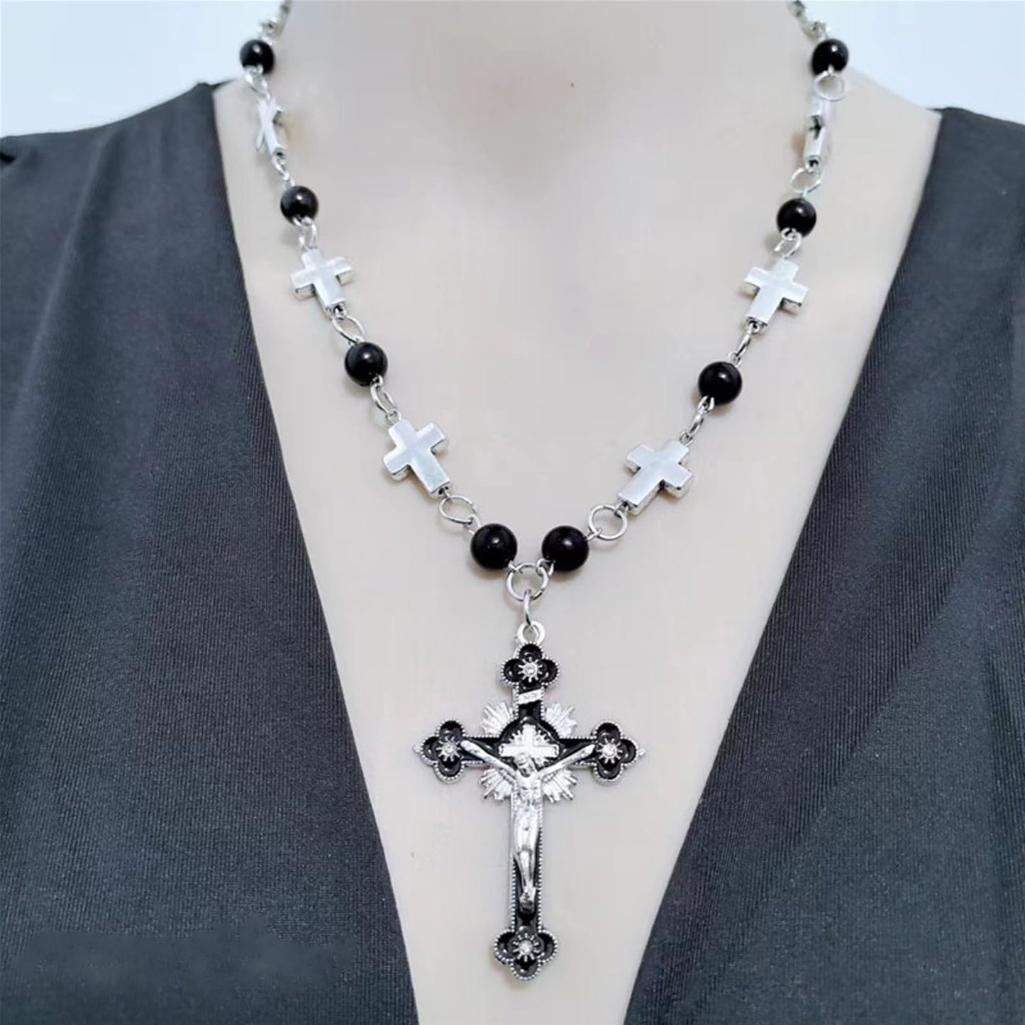 Pearl Cross Necklaces for Women Gothic Cross Necklace Vintage Big Cross Necklace Punk Style Pearl Cross Necklace Halloween Neckl