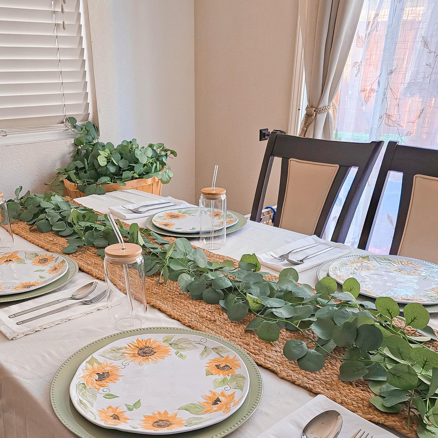 CQURE 28Pcs Eucalyptus Garland,Artificial Eucalyptus Leaves Table Greenery Garland Wreath Vines for Wedding Party Table Bedroom Wall Room Decor