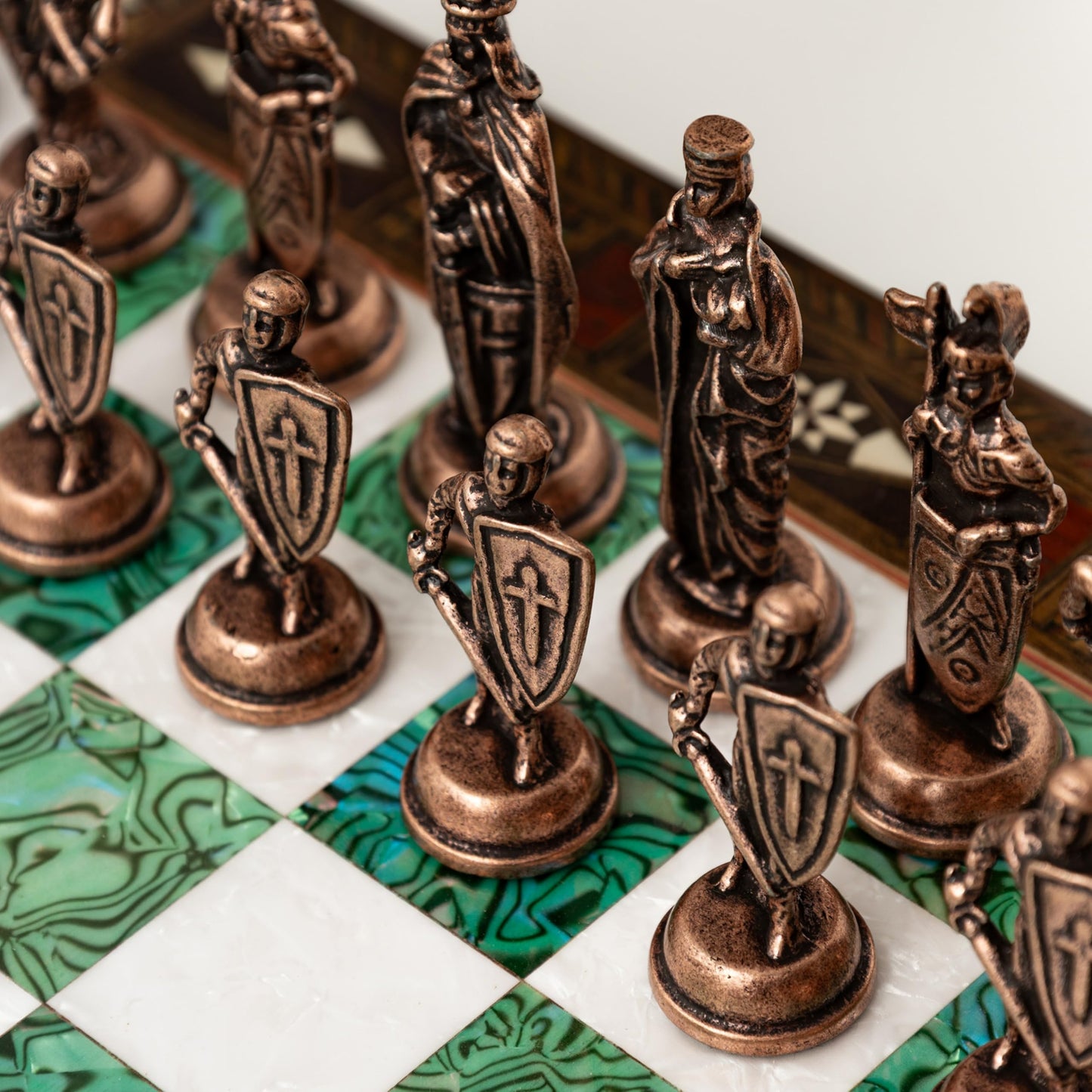 Luxury Handmade Wooden Chess Set with Metal Pieces – 12.2'' Decorative Storage Chess Board – British Themed Chess Pieces for Christmas, Birthday (Green)