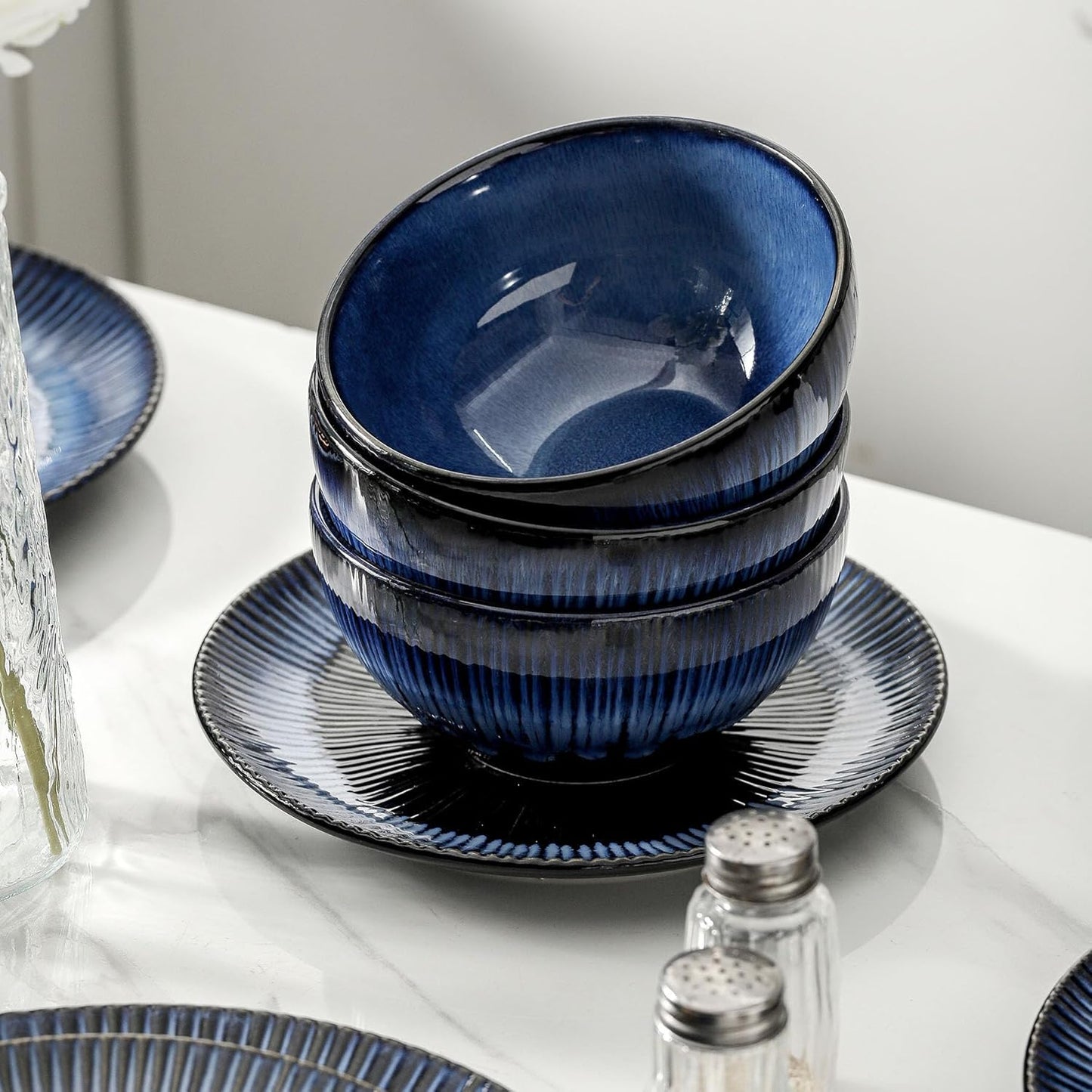 KOOV Ceramic Dinnerware Set of 16, Plates, Bowls, Cups for Party, Microwave & Dishwasher Safe, Reactive Glaze (Nebula Blue)