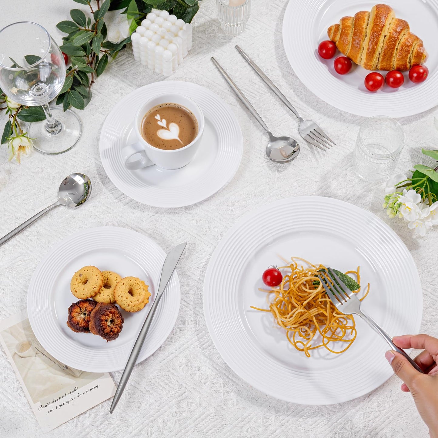 FLOWERCAT 100PCS White Plastic Plates - Heavy Duty Plastic Plates Disposable-Straw hat plates for Summer party &Wedding - Serve for 50guests party(10inch & 7inch)(White)