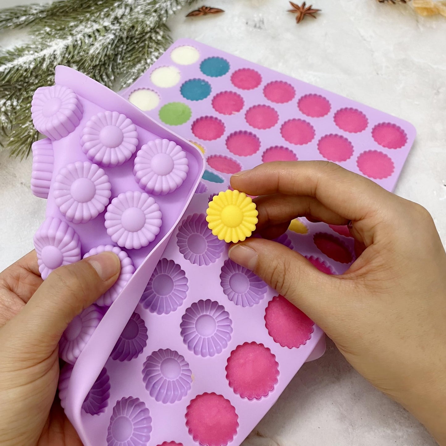 Tadonyny Daisy Flower Chocolate Silicone Molds, Gummy Candy Molds for Cake Decorations, Fondant Mold Silicone with Scraper (flower purple molds 002)