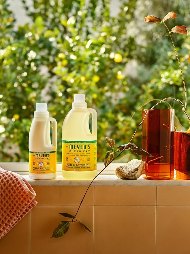 MRS. MEYER'S CLEAN DAY Liquid Laundry Detergent, Infused with Essential Oils, Honeysuckle, 64 oz - Pack of 2 (128 Loads)