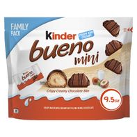 Kinder Bueno Mini, Crispy Creamy Chocolate Bites with Hazelnut Cream, Milk chocolate, Individually Wrapped ,Family Pack
