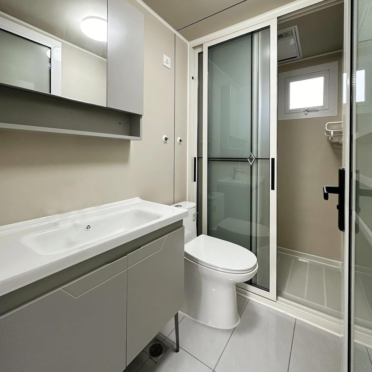 Prefab Tiny Home for Sale, Modern 20Ft &40Ft Expandable Container Tiny House to Live in for Adults Prefabricated Mobile Houses with 2-4 Bedrooms & Full Bathroom Kitchen Modular Home for Guest Homes