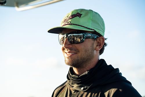 Bajío Flat Brim Fishing Hat – Marine Art Snapback Trucker Cap with Embroidered Ocean Design, Breathable and Coastal-Ready