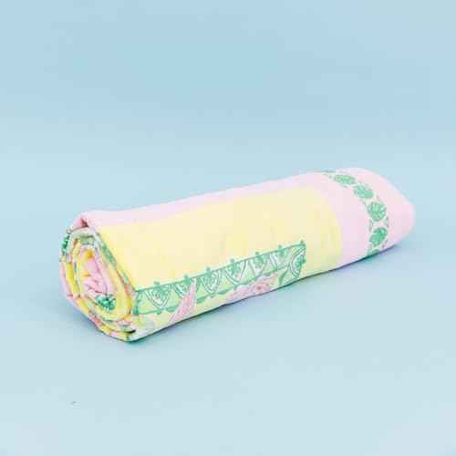 Lilly Pulitzer Oversized Pool/Beach Towel, 40 x 70, Large Terry Cloth Towel for Adults, Tropical Oasis