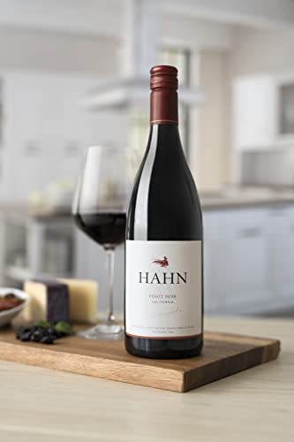 Hahn Winery Pinot Noir, Red Wine, 750 mL Bottle