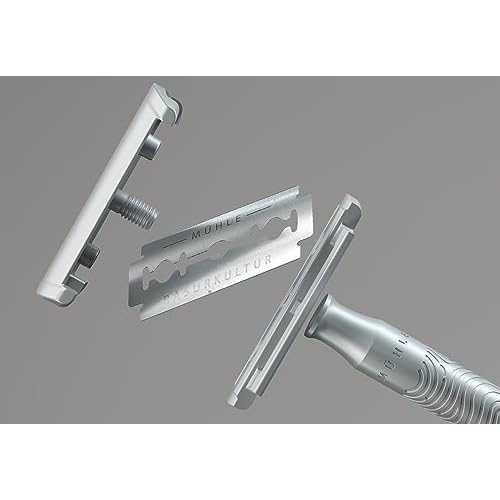 M?HLE R 89 Shaving Set 5 Pieces - Safety Razor with Closed Comb Chrome-Plated Metal Blade, Cream, Cloth - Silver