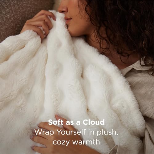 Bedsure 3D Fleece Bubble Blanket for Couch - GentleSoft White Throw Blanket for Sofa Bed Room Decor - Luxury Soft Cozy Gif...