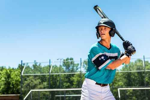 Bundle of Mizuno B6 Youth Baseball Batting Helmet, Grey, Youth One Size + Mizuno Batters Face Protector, Grey, Right Hand Batter
