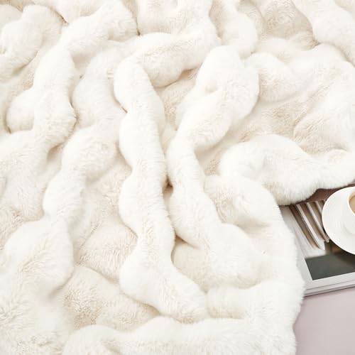 DREAMNINE Soft Faux Rabbit Fur Throw Blanket for Couch, Thick Cozy Decorative Warm Fuzzy Bubble Fur Blanket for Sofa Chair...