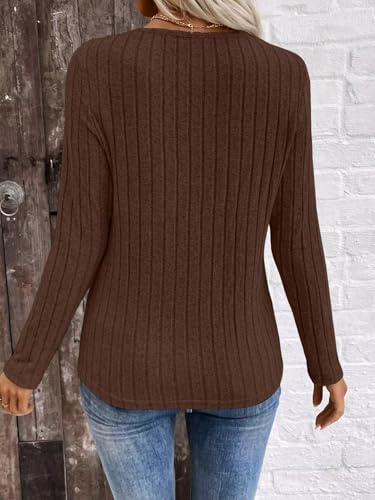 Women's Long Sleeve V Neck Sweater 2025 Fall Fashion Lightweight Casual Pullover Top