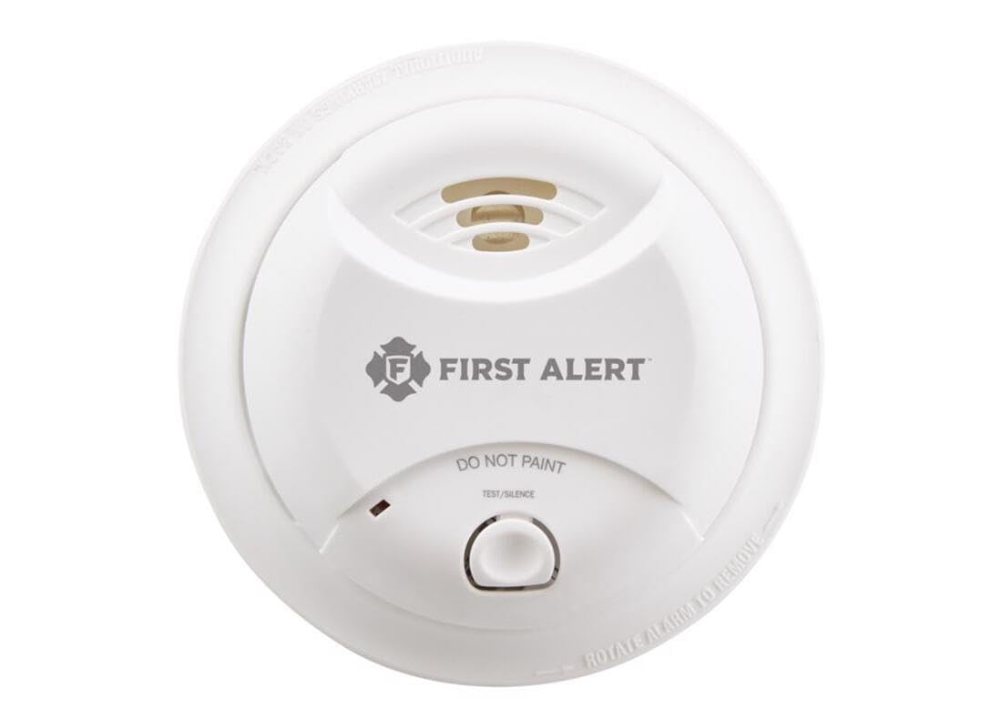 First Alert 0827B Ionization Smoke Alarm with 10-Year Sealed Tamper-Proof Battery , White , Pack of 1