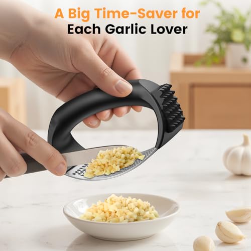 Garlic Press,Stainless Steel Garlic Mincer Crusher,Easy to Use and Clean,Ergonomic Handle,Easy Kitchen Gadget for Effortle...