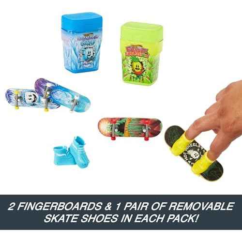 Hot Wheels Skate Fingerboards & Skate Shoes, 2 Flavor Containers with 2 Exclusive Boards & 1 Pair of Removable Shoes in Portable Storage Containers