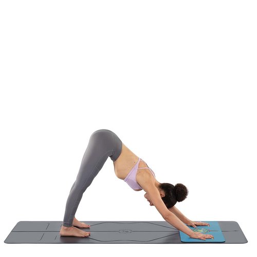 Liforme Yoga Pad - Patented Alignment System, Warrior-like Grip, Non-slip, Eco-friendly and biodegradable, 4.2mm thick pad for knee, elbow and hand support during Yoga (Blue Sky)