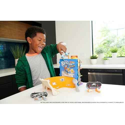 Hot Wheels Skate Tony Hawk Cereal Bowl Fingerboard Set, 1 Exclusive Board & Pair of Removable Skate Shoes, Storage for up to 4 Boards & 4 Pairs of Shoes