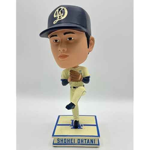 FOCO Shohei Ohtani (Los Angeles Dodgers) 9.5 inch Pitching Cream Jersey Bobblehead