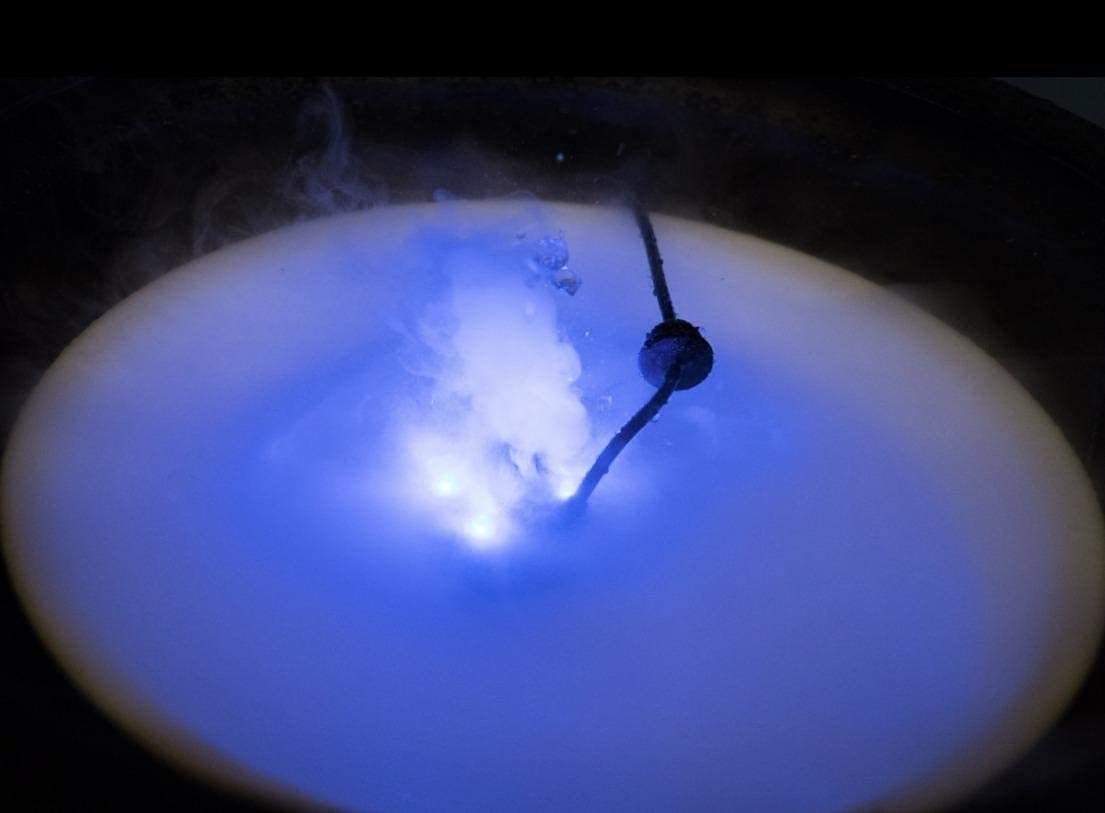Skrmisda Mist Maker, 12 LED Mister Forgger with Splash Guard Pond Fog Machine, Large Capacity of Mist for Holiday Decor