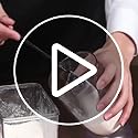 FEOOWV Plastic Cocktail Shaker, Hand Drink Mixer Boba Tea Shaker Cup with Scales,Bar Tool Transparent (24 oz / 700cc)