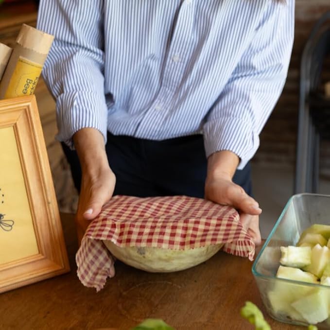 Reusable Beeswax Wrap Roll – Cotton, Plastic-Free Food Storage Alternative – Wrap Made by Women in Chile (Red Squares)