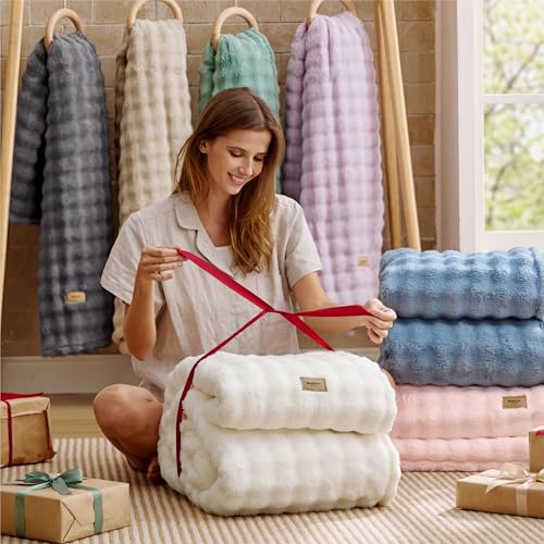 Bedsure 3D Fleece Bubble Blanket for Couch - GentleSoft White Throw Blanket for Sofa Bed Room Decor - Luxury Soft Cozy Gif...