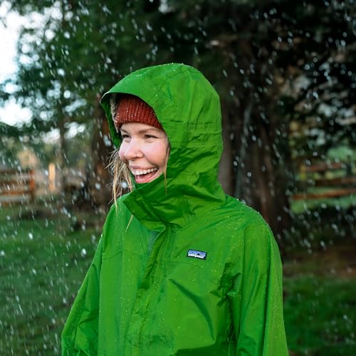 GEAR AID Revivex Durable Water Repellent (DWR) Spray for Restoring Waterproofing on Rainwear, Gore-TEX, Soft Shells, Wader...
