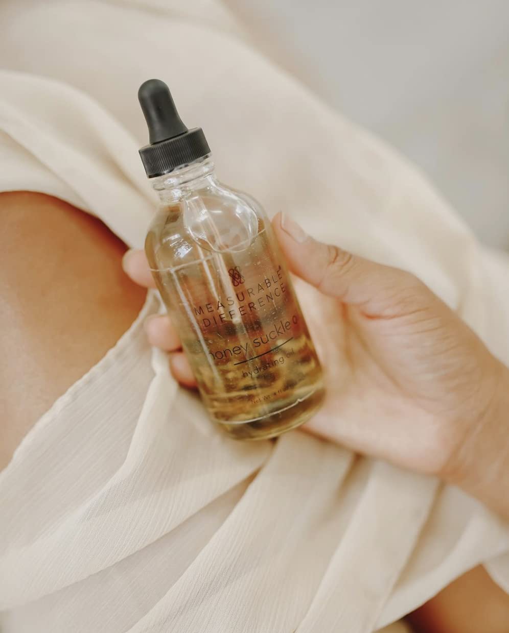 Honeysuckle Oil for Face & Body - Hydrating, Anti-Aging, and Soothing Skin Care for Dry Skin