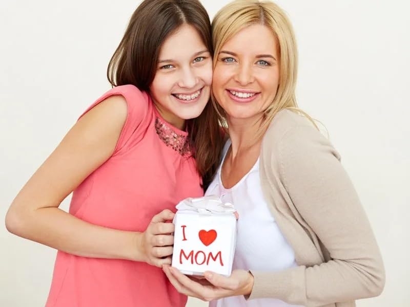 SmileBelle Mom Necklace as Mother Christmas Gifts from Daughter Son, Mom Jewelry as Birthday Gifts for Moms, Mother Necklace as Unique Sentimental Jewelry Gift for Mama