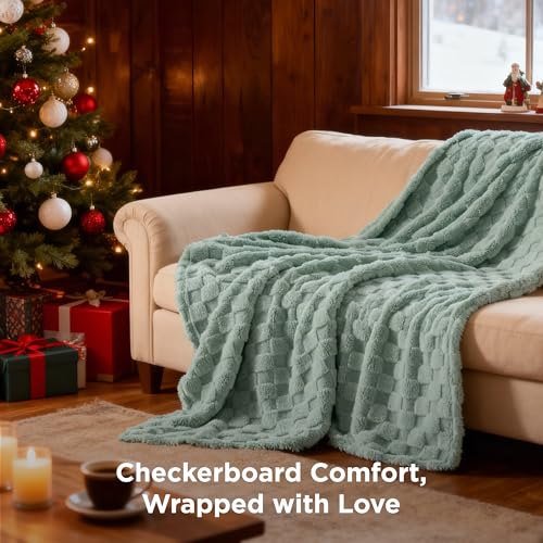 Bedsure GentleSoft Sage Green Throw Blanket for Couch - Checkered Fleece Blankets Christmas Gifts for Women Men Girls, Cut...
