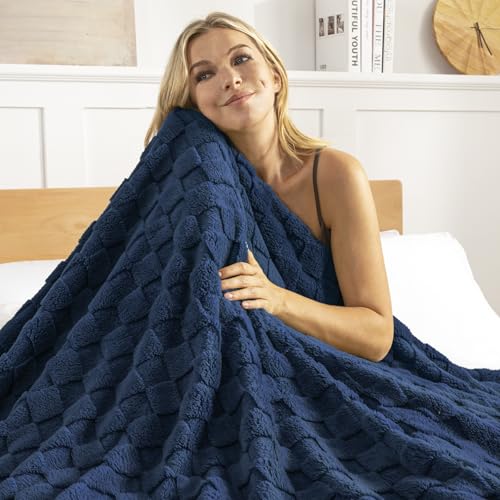 Exclusivo Mezcla Fleece Throw Blanket for Couch,Super Soft and Warm Lightweight Checkered Pattern Blankets for All Season...