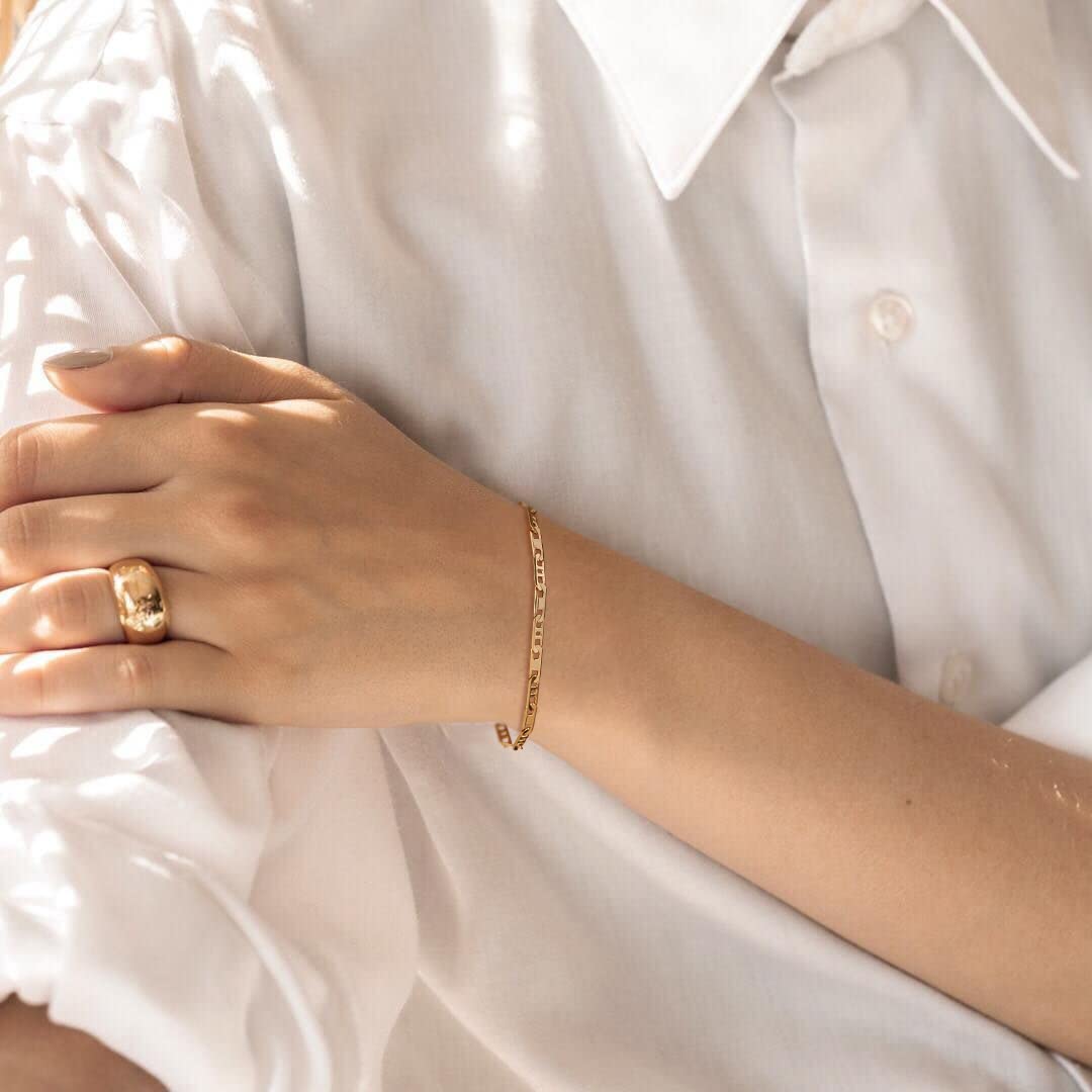 LOYATA Gold Bracelet Gold 14K Gold Plated Dainty Flat Chain Simple Jewelry Gift for Women