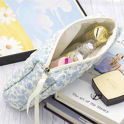 PAZIMIIK Quilted Makeup Bag Large Travel Zipper Soft Cosmetic Pouch for Women Girls Make Up,Little Flower Blue
