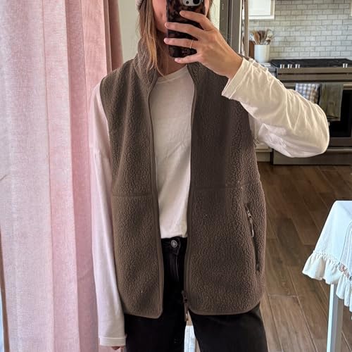 Hixiaohe Sherpa Fleece Vest for Women Trendy Warm Sleeveless Vests Jacket Lightweight Zip Coats with Pockets Fall Outerwear