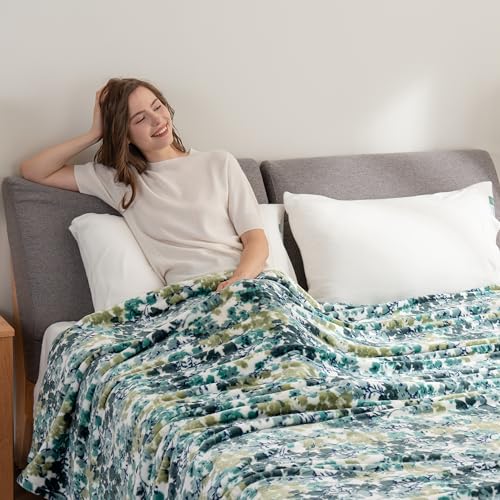 Berkshire Blanket-Classic Heavyweight Soft Printed VelvetLoft® Plush Warm Blanket, Twin Size Soft Fuzzy Blanket for Couch ...