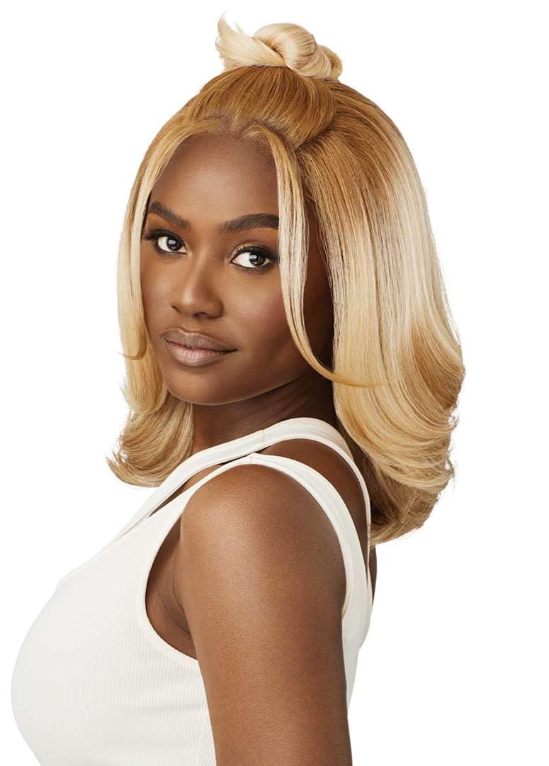 Outre Lace Front Wig - Perfect Hair Line 13X4 - Milani (HAVANA BROWN)