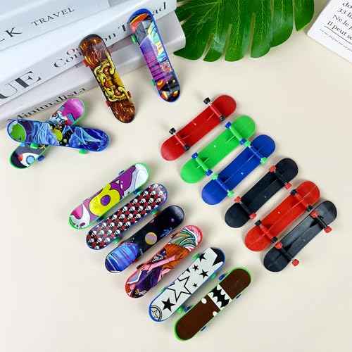 XIPEGPA 150 PCS Mini Finger Skateboards Finger Skateboard Toys for Birthday Party Favors Gift Props Decoration