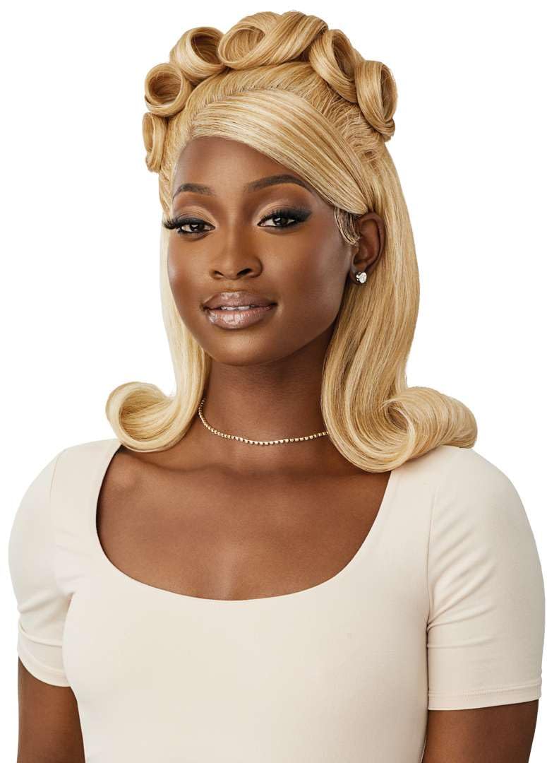 Outre Lace Front Wig - Perfect Hair Line 13X4 - Mikara (OFF BLACK 1B)
