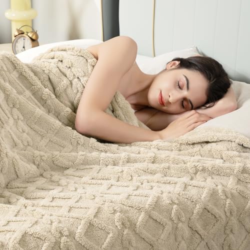 Aganear Fleece Throw Blanket - Cozy Soft Lightweight Fuzzy Throw Blanket for Women Portable Throw Blankets for Couch, Warm...