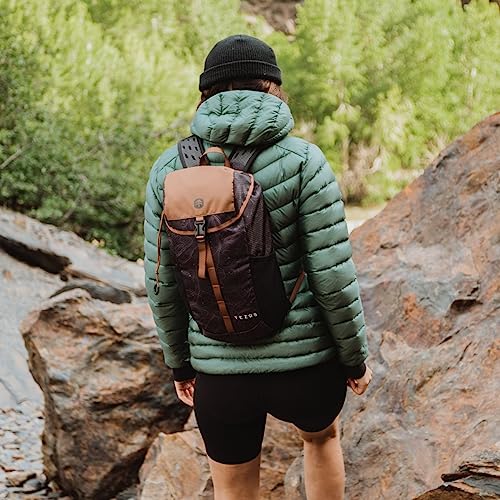 Tezos Juniper Daypack, Lightweight Hiking Backpack and Hydration Pack for Camping, Travel, Biking, and the Outdoors, 16 Li...