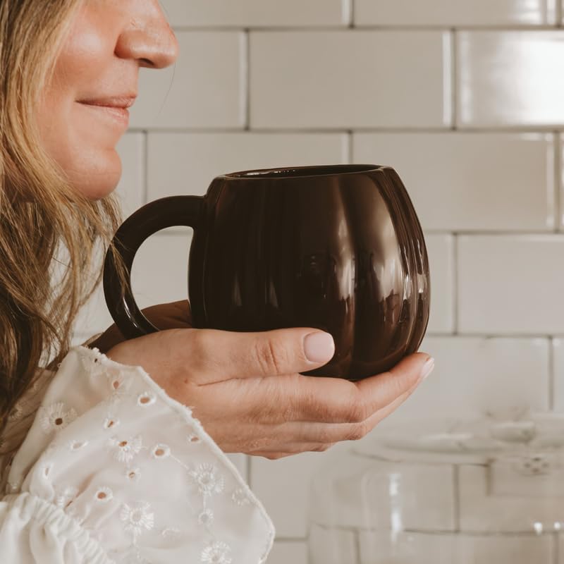 Sweet Water Decor Pumpkin Coffee Mug, 19oz Brown Ceramic Fall Mug, Cozy Autumn Home Decor Drinkware for Coffee, Tea & Cider, Microwave & Dishwasher Safe, Fall Gift for Women & Hostess
