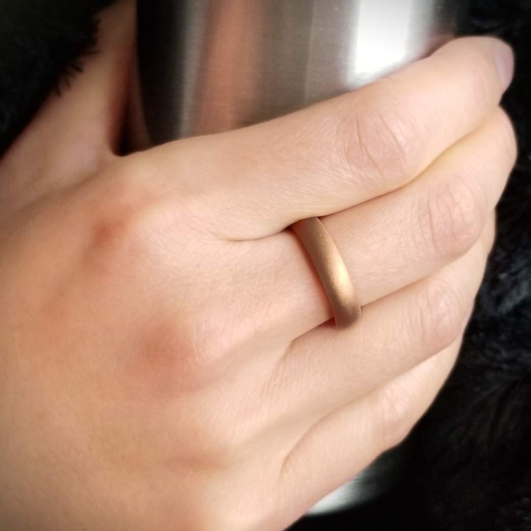 Knot Theory Antique Gold Silicone Ring for Men Women - Breathable Comfort Fit 6mm Wedding Band Size 6